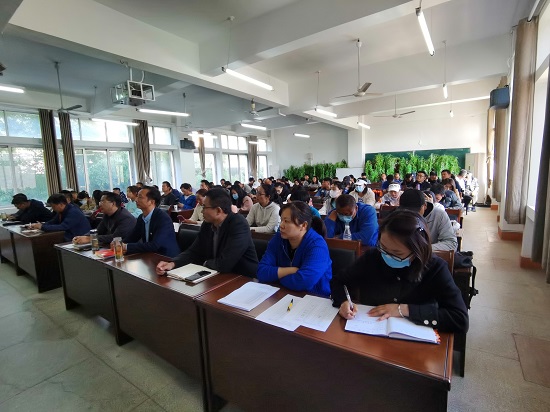 说明: C:\Users\Administrator\Desktop\金年会jinnianhuicom举行《习近平谈治国理政》（第四卷）宣讲报告会\金年会jinnianhuicom举行《习近平谈治国理政》（第四卷）宣讲报告会\IMG_20221012_140517.jpg
