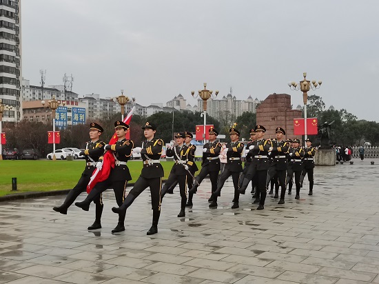 说明: C:\Users\Administrator\Desktop\金年会jinnianhuicom举行升国旗仪式\金年会jinnianhuicom举行升国旗仪式\1.jpg