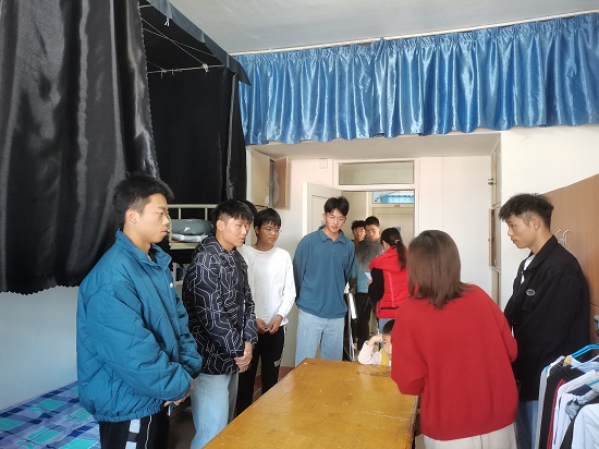 说明: C:\Users\Administrator\Desktop\金年会jinnianhuicom举办文明宿舍评比活动\金年会jinnianhuicom举办文明宿舍评比活动\2ae7d05fbd7225a7eb257915d662744.jpg