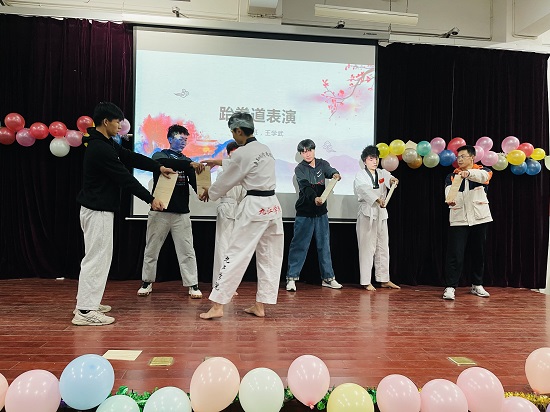 说明: C:\Users\Administrator\Desktop\金年会jinnianhuicom举办2021年迎新文艺表演大赛2021.12.15\金年会jinnianhuicom举办2021年迎新文艺表演大赛2021.12.15\3.jpg