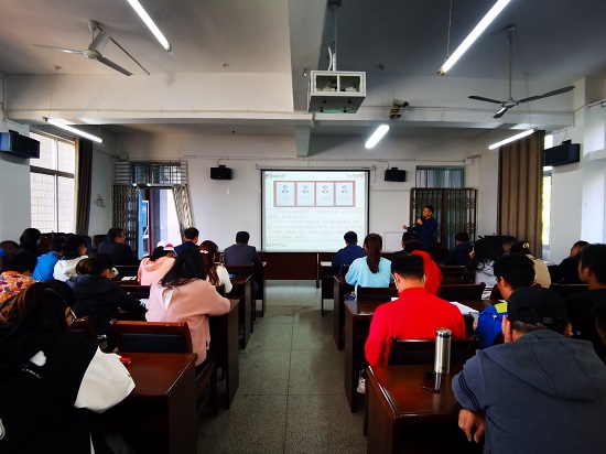 说明: C:\Users\Administrator\Desktop\金年会jinnianhuicom举行《习近平谈治国理政》（第四卷）宣讲报告会\金年会jinnianhuicom举行《习近平谈治国理政》（第四卷）宣讲报告会\IMG_20221012_140554.jpg