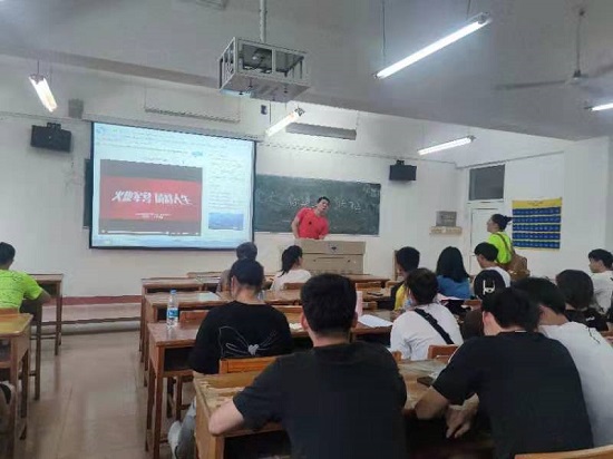 说明: C:\Users\Administrator\Desktop\金年会jinnianhuicom开展大学生征兵宣传工作2022.4.11\2.jpg